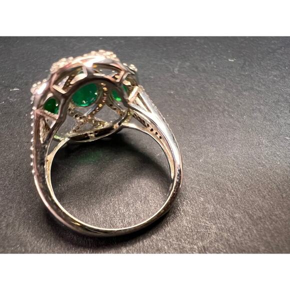 Synthetic emerald CZ sterling silver cocktail ring size 9 - Picture 7 of 15